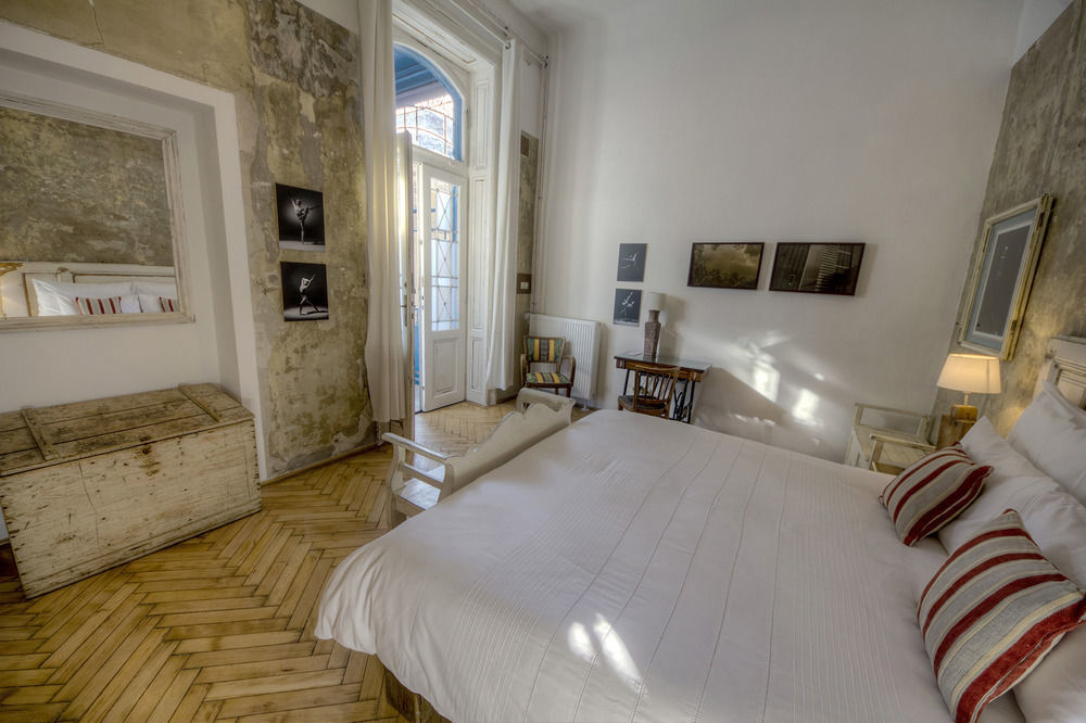 Brody House 4*